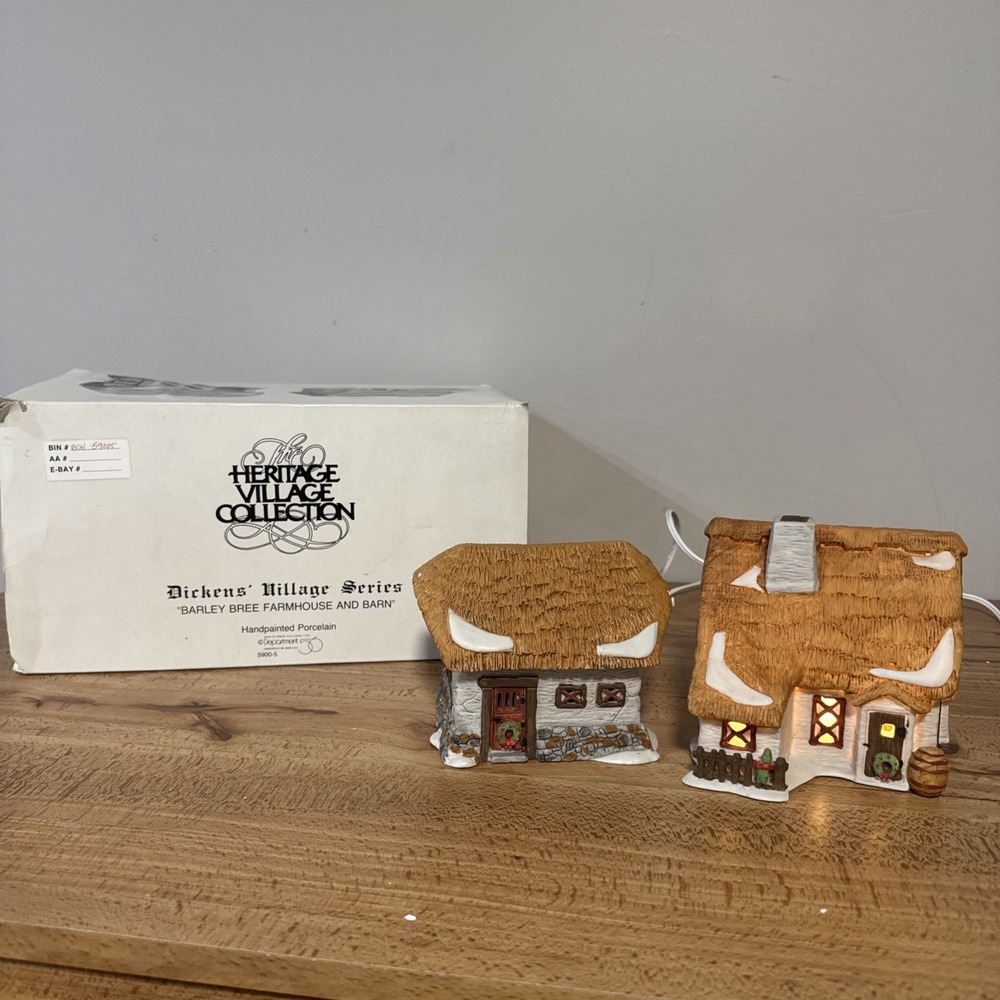 Dept. 56 Dickens Village #5900-5 Barley Bree Farmhouse and Barn w/ Box & Lights